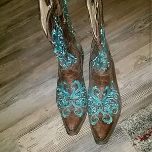 Women’s CORRAL embroidery western boot